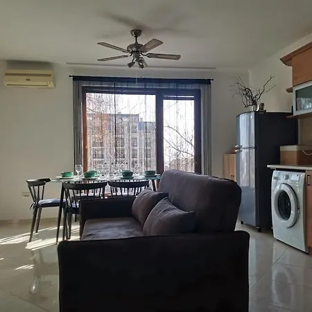 Three-room شقة سفيتي فلاس